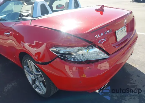 2014 Mercedes-Benz Slk 250 z USA, uszkodzony, nr VIN WDDPK4HA8EF087833